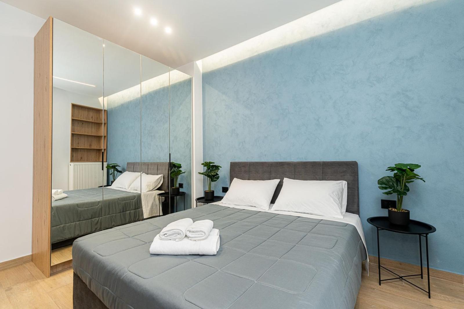 Modern 3 Bedroom Luxury Apartment Салоники Экстерьер фото