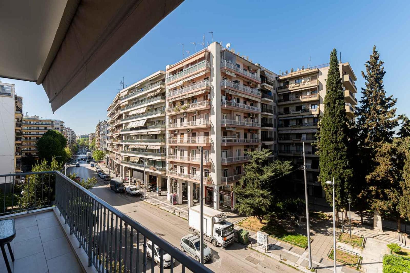 Modern 3 Bedroom Luxury Apartment Салоники Экстерьер фото